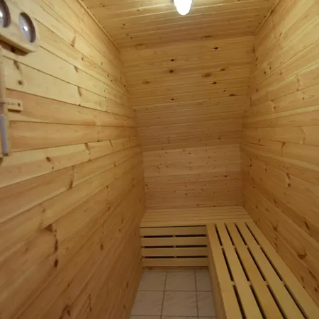 With Sauna * Стенжица